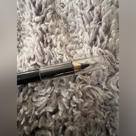 Hollywood n vine eyeliner - Picture 2 of 3